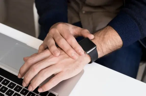 Smartwatches Exploit Air-Gapped Systems for Covert Data Theft