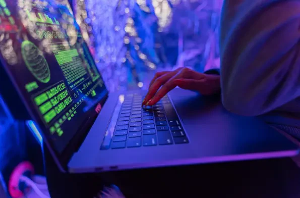 How Does ChaosBot Malware Exploit Discord for Control?